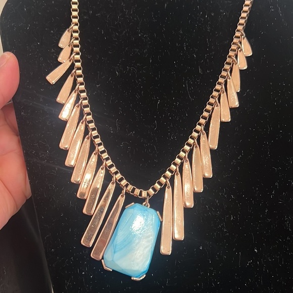 ROSE GOLD CHAIN NECKLACE - Picture 3 of 12